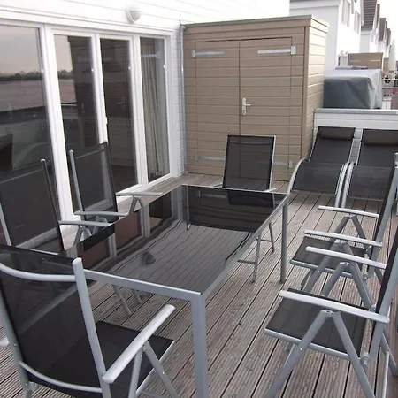 With 2 Bedrooms Appartamento